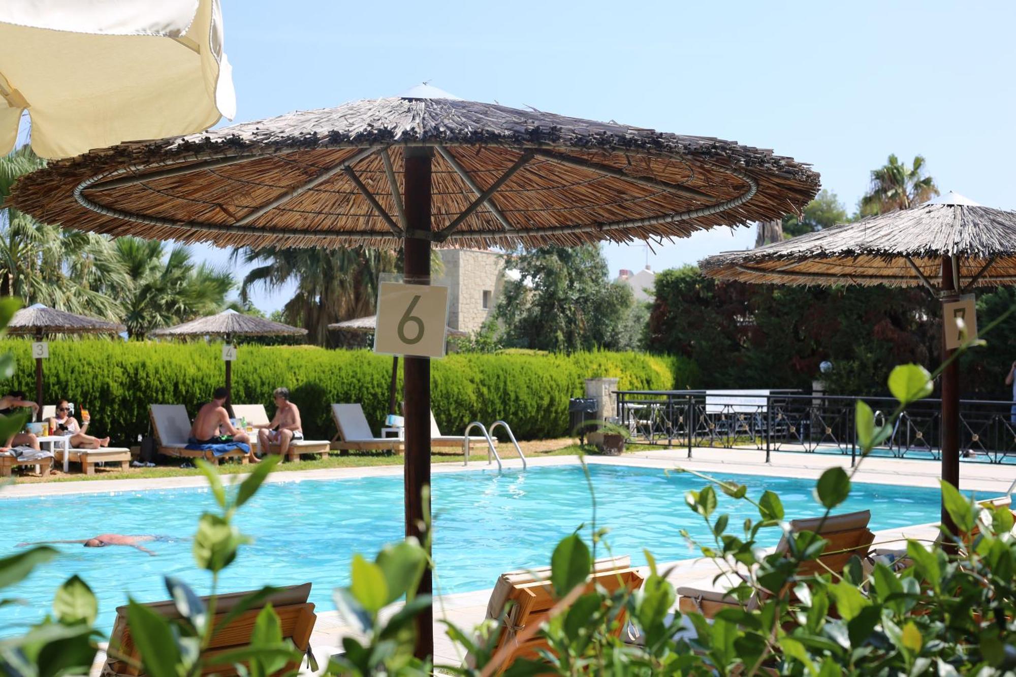 Golden Residence Family Resort Pefkochori Exterior foto